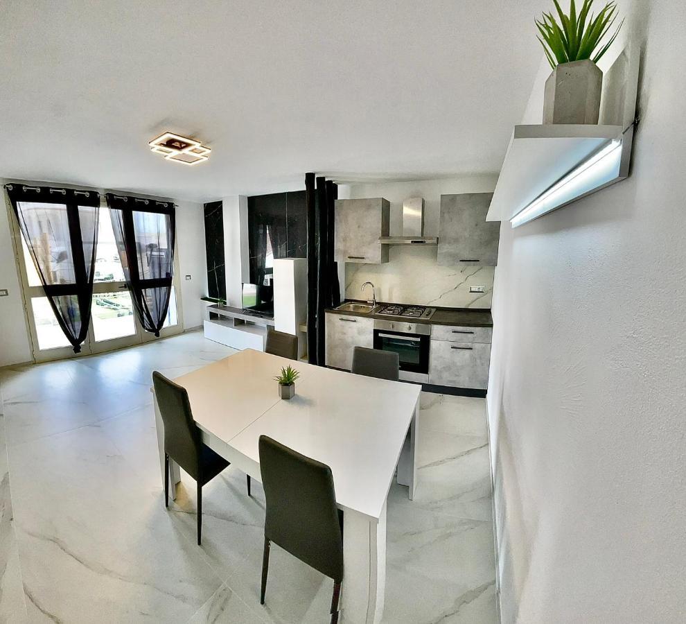 Bellavista Luxury Apartments La Caletta Bagian luar foto